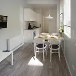 Zentral Gelegene, Helle Studio Apartments